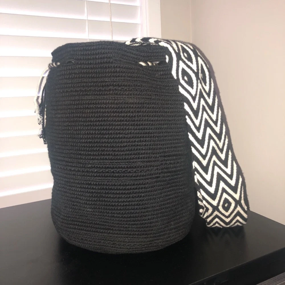 Wayuu bag/ New collection 🤩/ Handmade women's bag/ Native girl/ Size L. - Picture 2 of 6